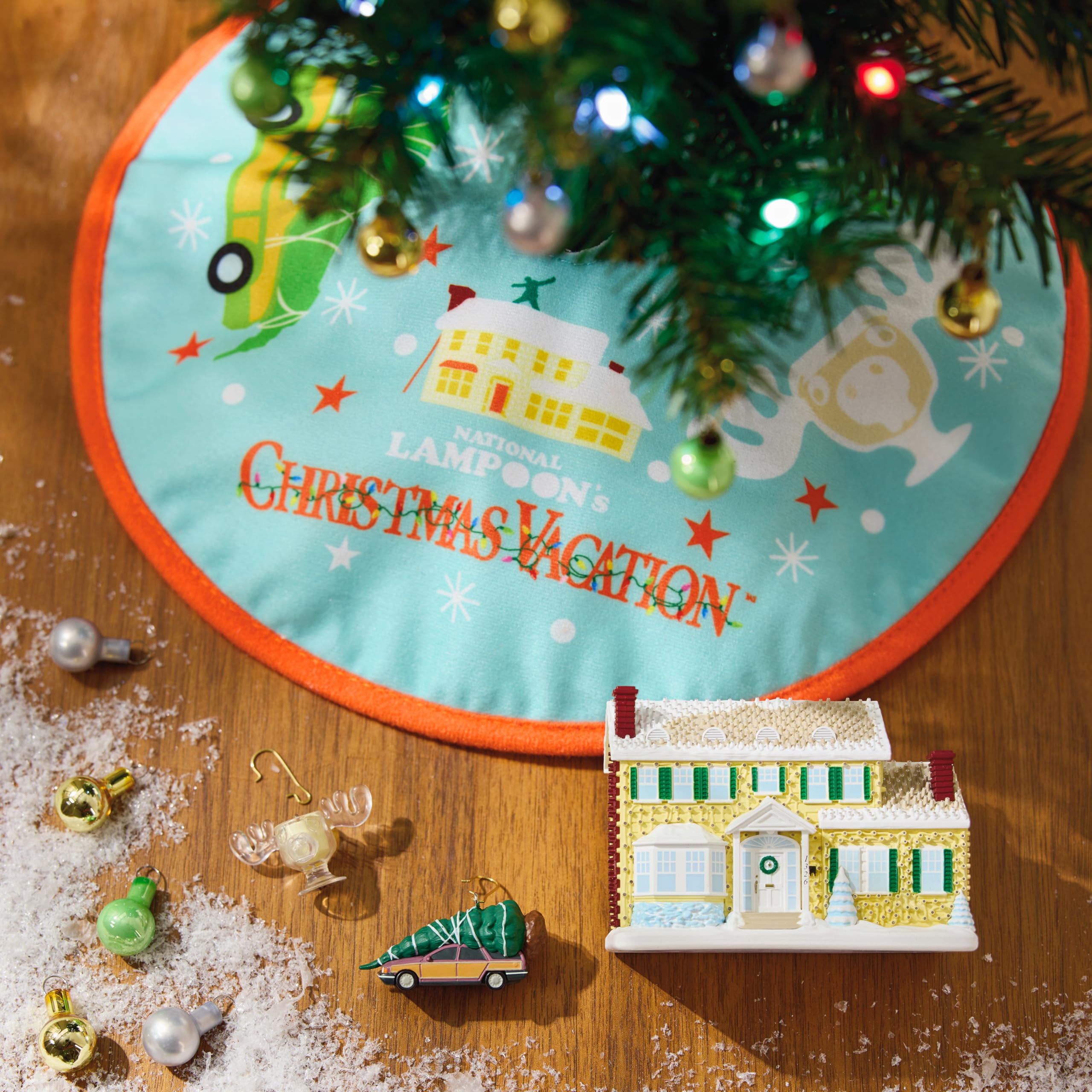 Hallmark Keepsake National Lampoon’s Christmas Vacation Miniature Tree Skirt, 12"