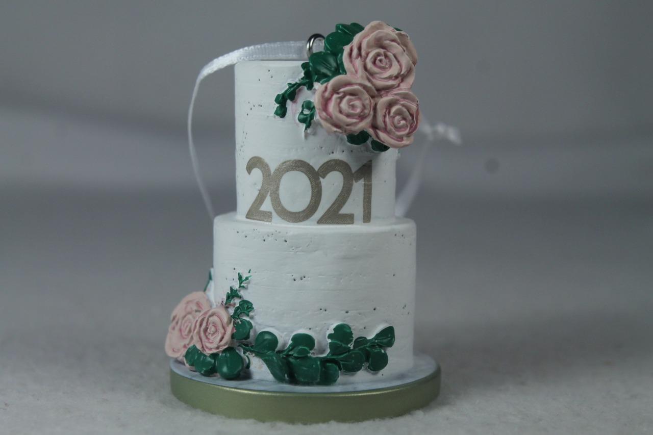 Hallmark Keepsake "Wedding Cake 2021" Hanging Christmas Ornament