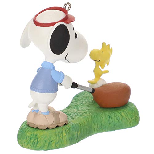Hallmark Keepsake Christmas Ornament 2019 Year Dated Peanuts Spotlight, Snoopy Golfer