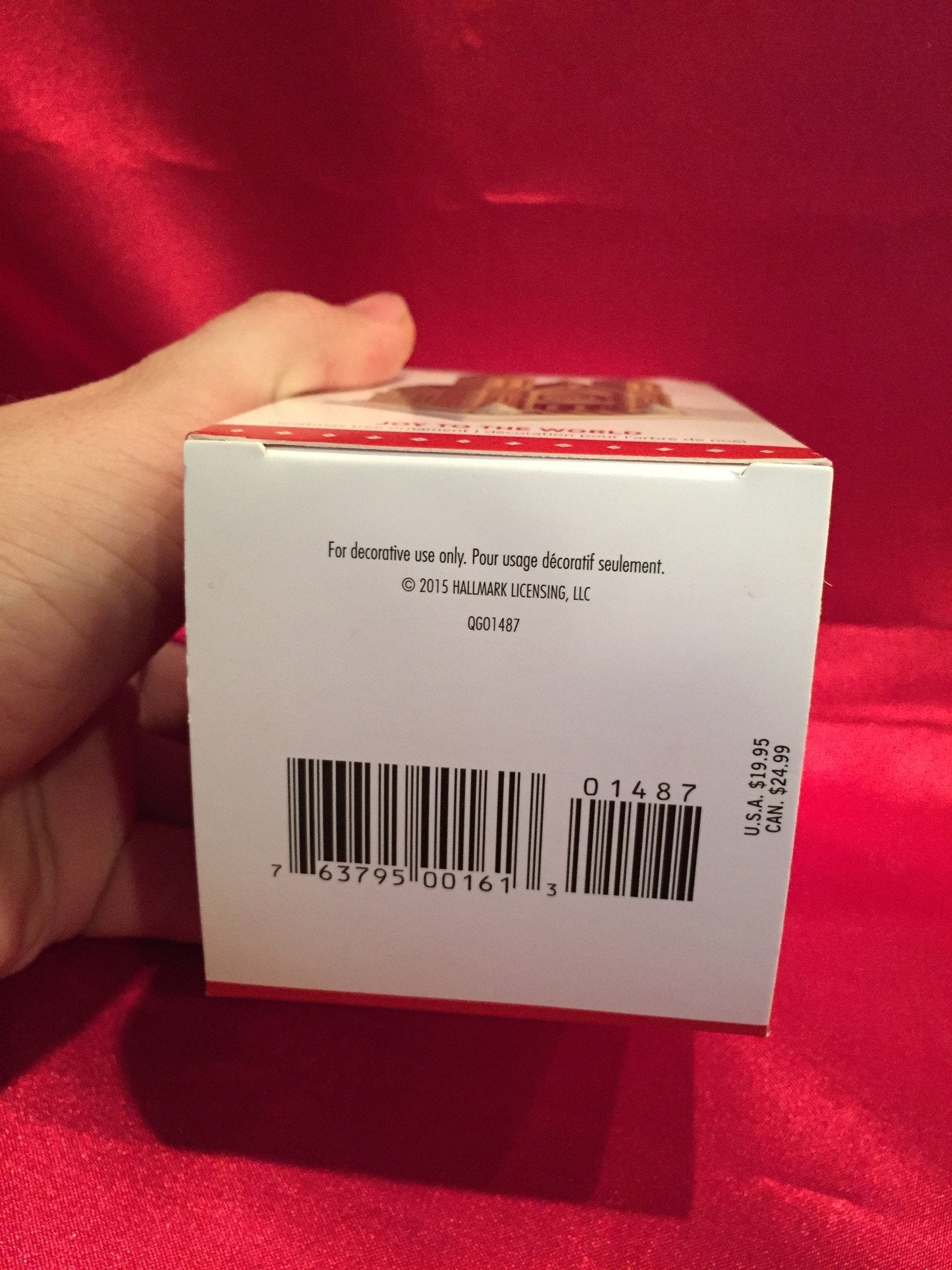 Hallmark Keepsake Ornament Joy to The World with Music