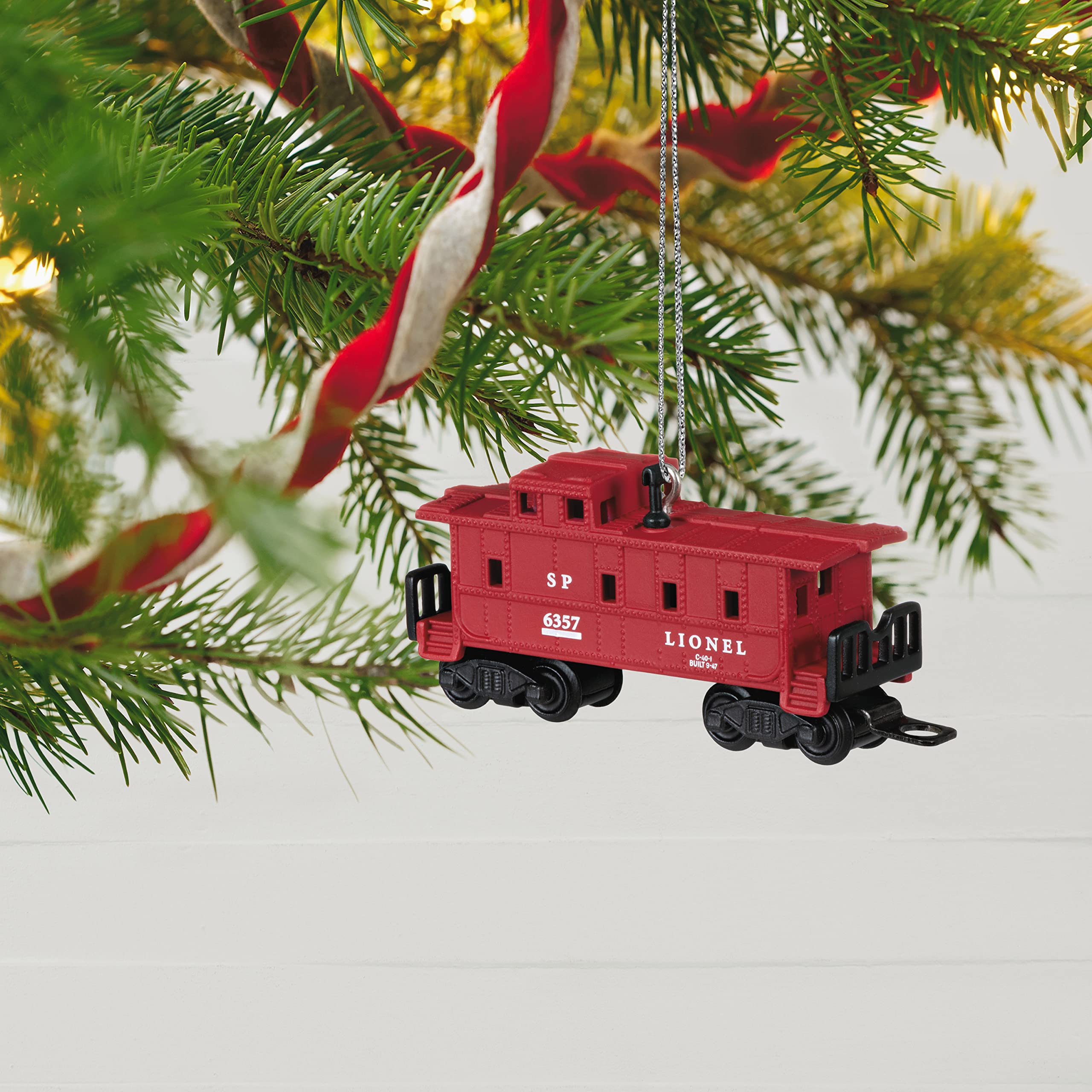 Hallmark Keepsake Christmas Ornament 2022, Lionel 6357 Caboose, Metal Train Ornament