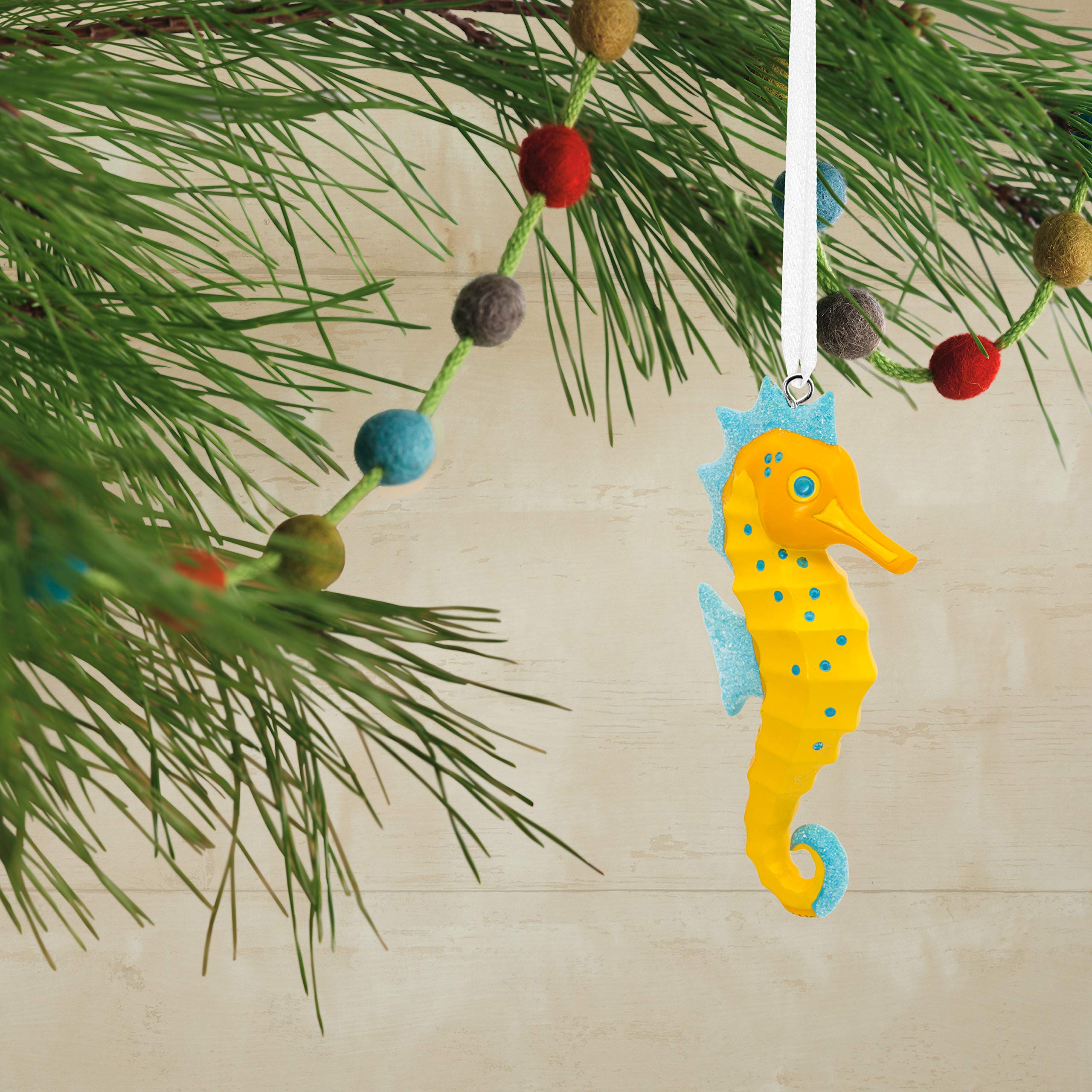 ORNAMENT WOD UNICORN