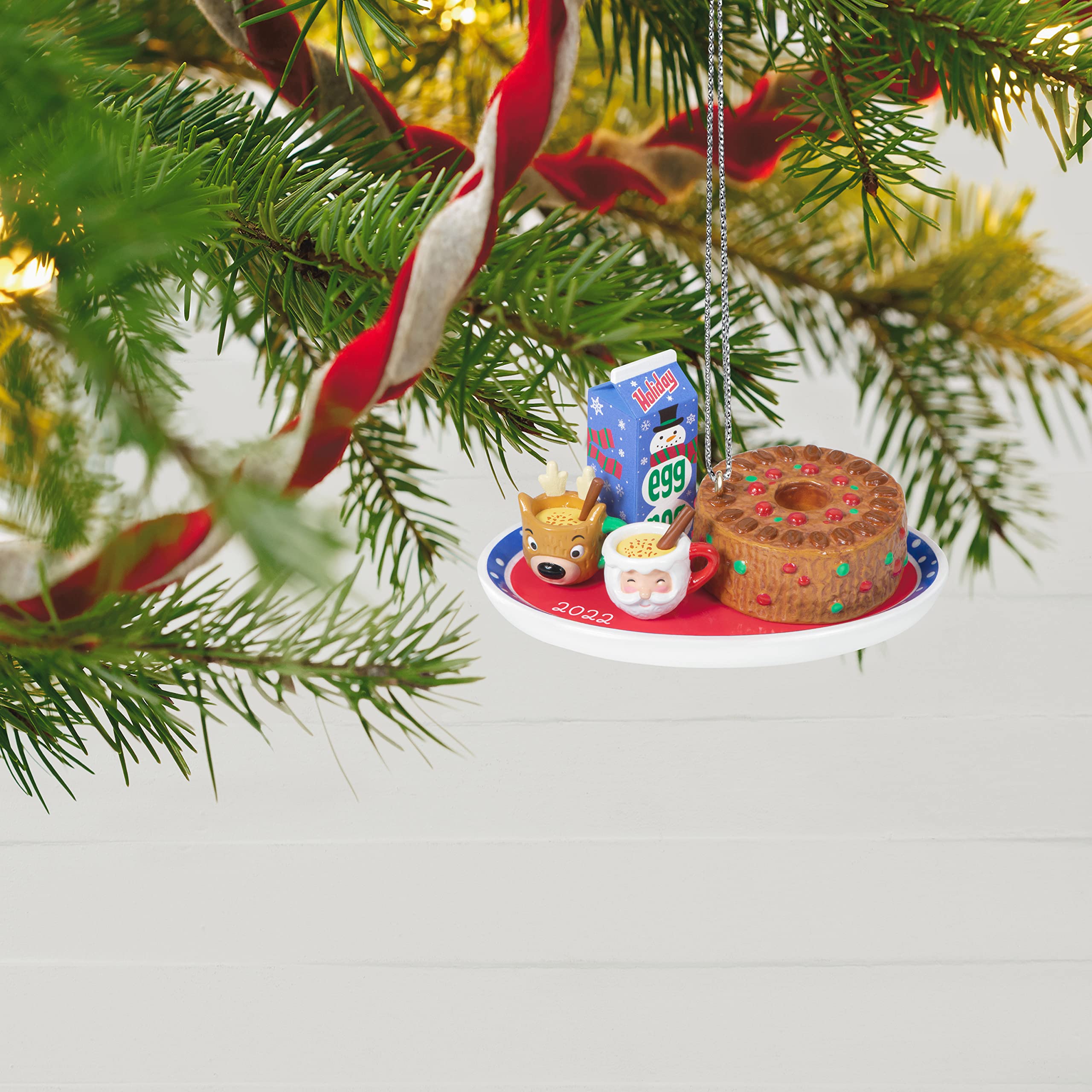 Hallmark Keepsake Plastic Christmas Ornament 2022 Year-Dated, Season's Treatings