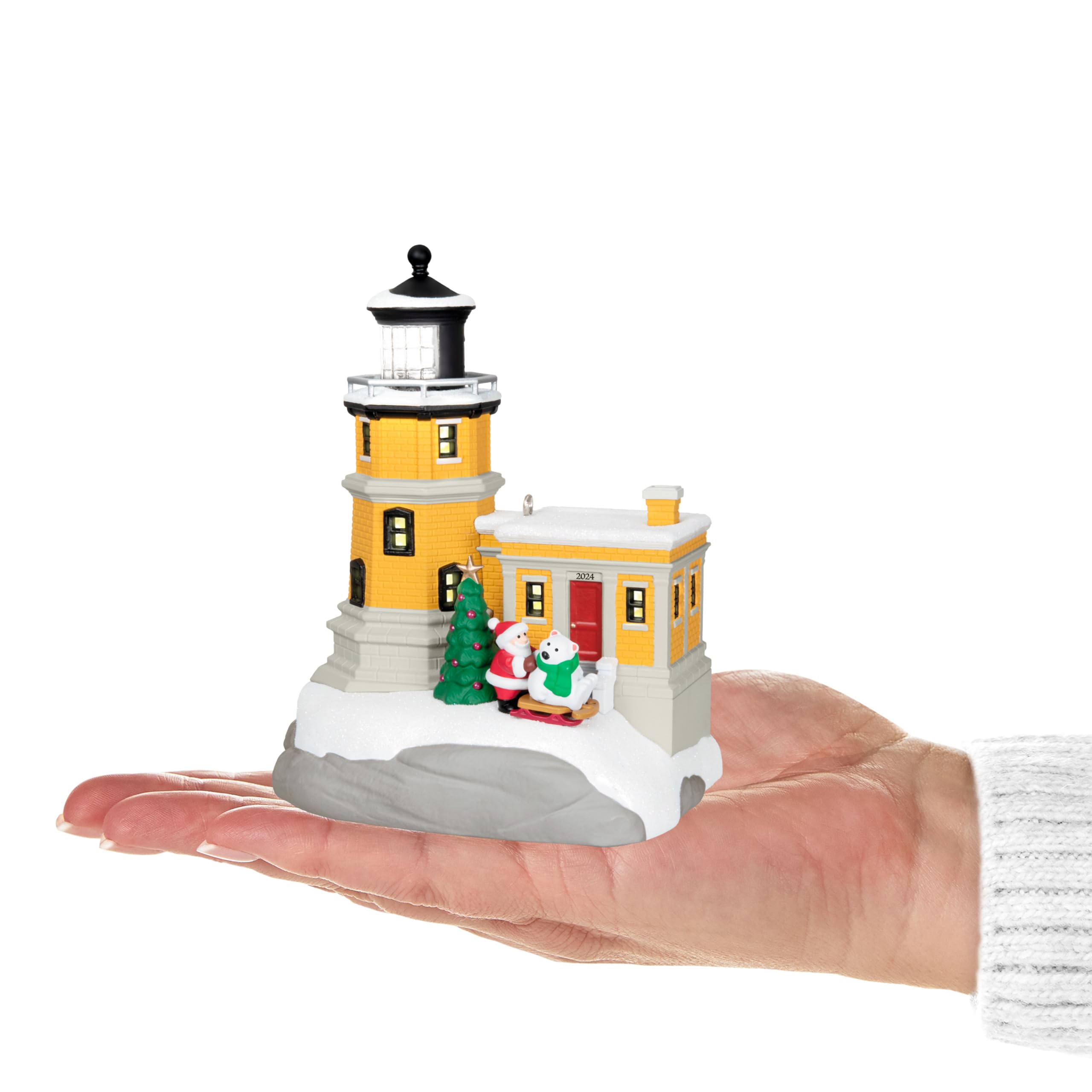 ORN HOLIDAY LIGHTHOUSE  13