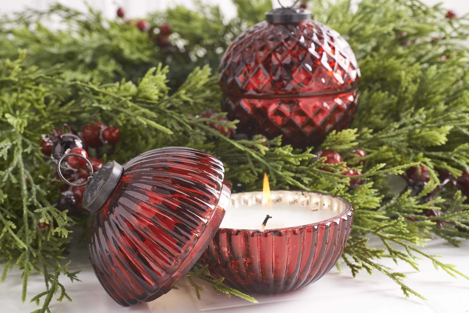 K&K Interiors Assorted 3.5 Inch Filled Red Mercury Glass Lidded Ornament Candles