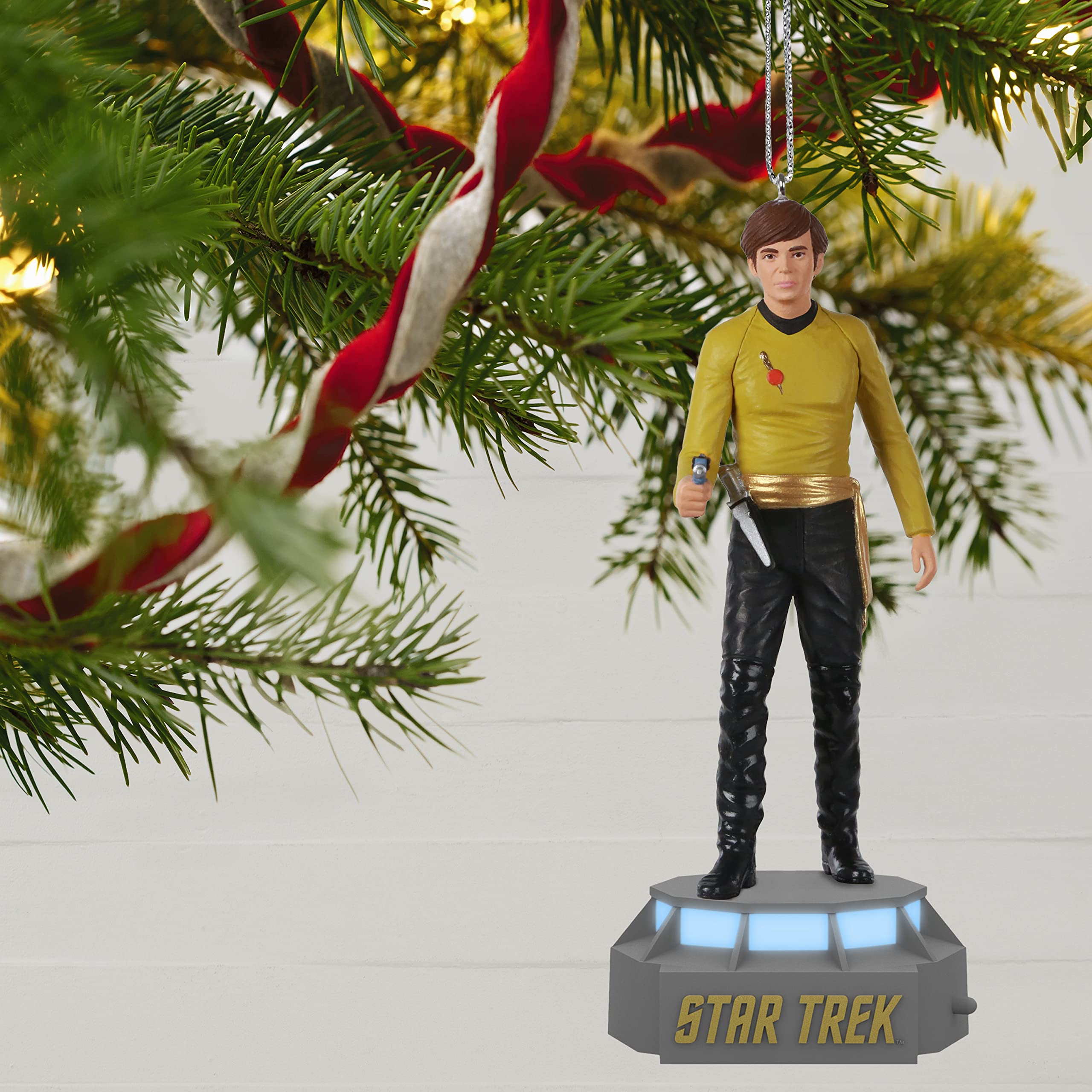 Hallmark Keepsake Star Trek U.S.S. Enterprise Storytellers Musical Christmas Tree Topper with Light