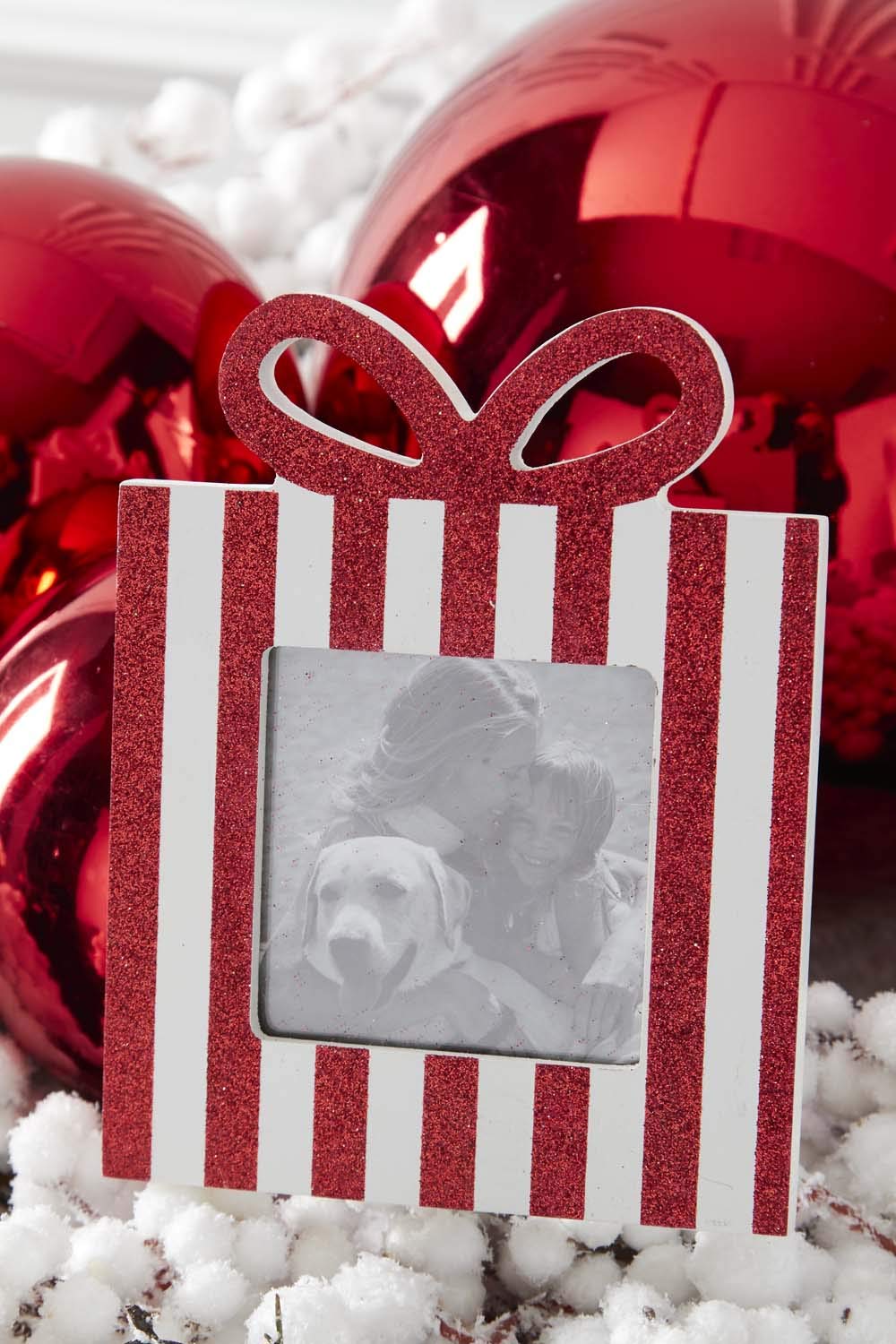 K&K Interiors Red Glitter Vertical Stripe Gift Box Picture Frame