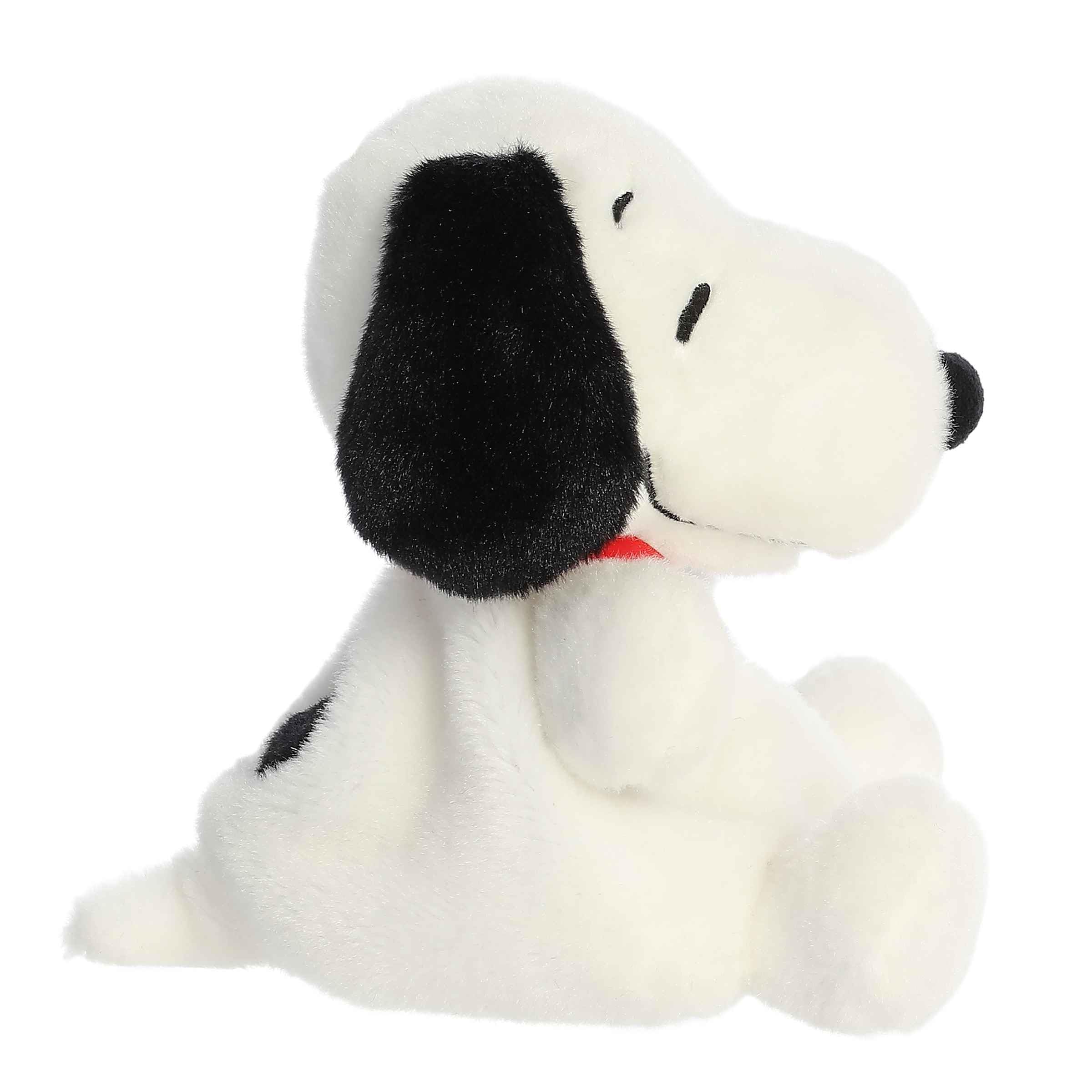 Aurora® - Peanuts® - Palm Pals™ - 5" Snoopy