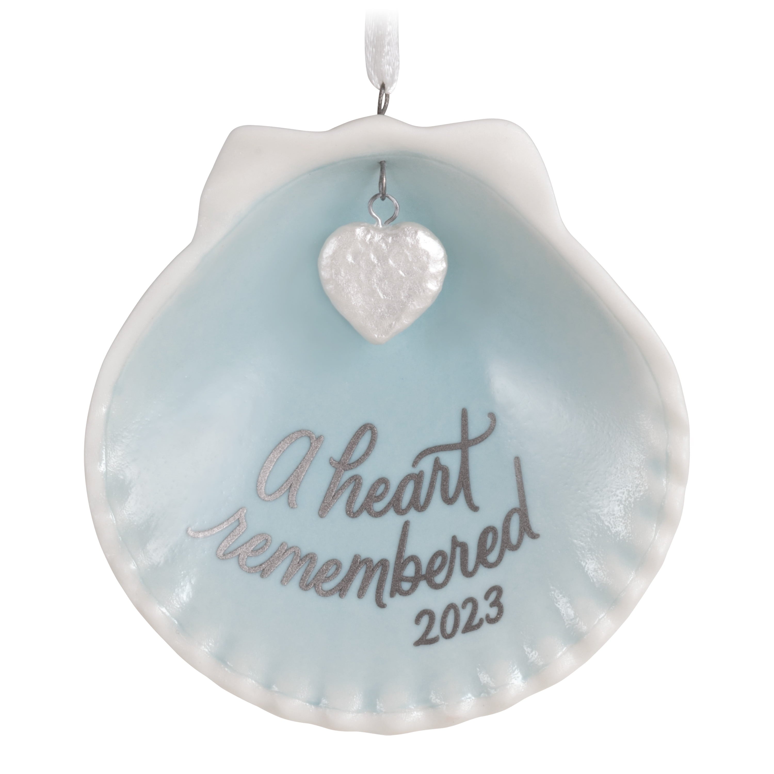 Hallmark Keepsake Christmas Ornament 2023, A Heart Remembered, Clam Shell Memorial Gift. .07 lbs.