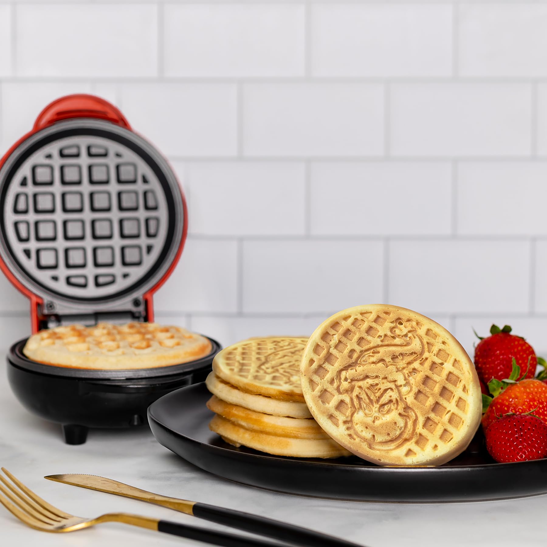Dr. Seuss The Grinch Mini Waffle Maker