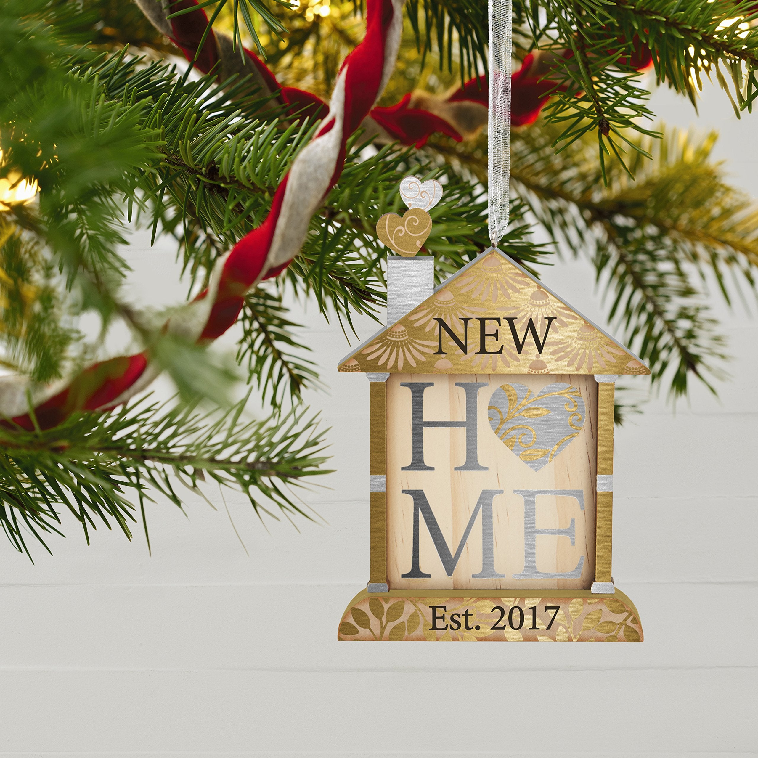 Hallmark 1795QHX1082 New Home Keepsake Christmas Ornaments