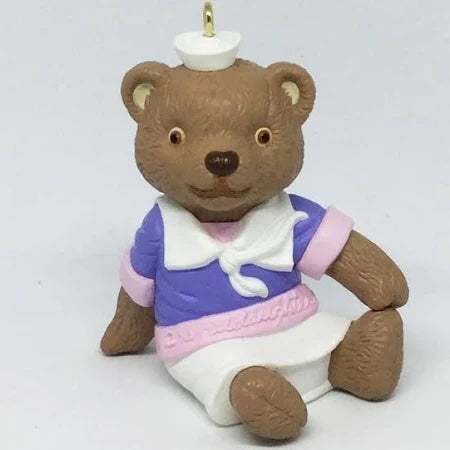 Hallmark Keepsake Ornament Granddaughter 1998