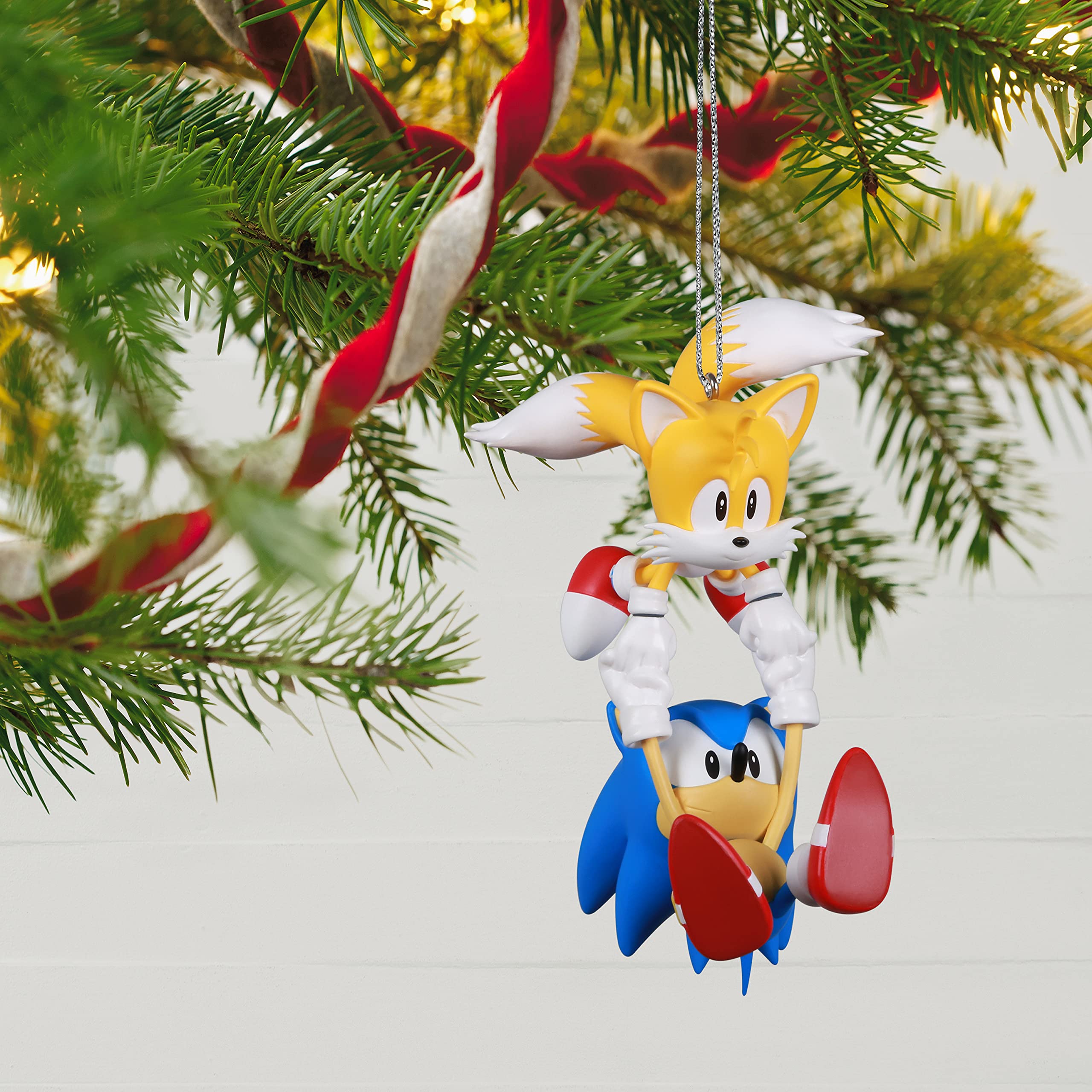 Hallmark Keepsake Christmas Ornament 2021, Sonic The Hedgehog Sonic & Tails